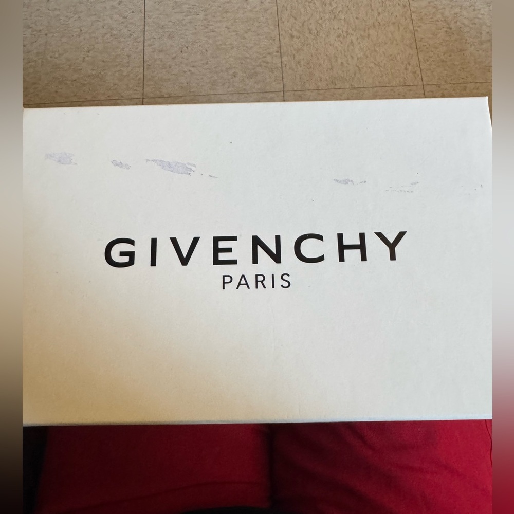 Kids givenchy sneakers with straps